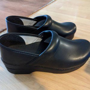 Dansko work shoes - in box!